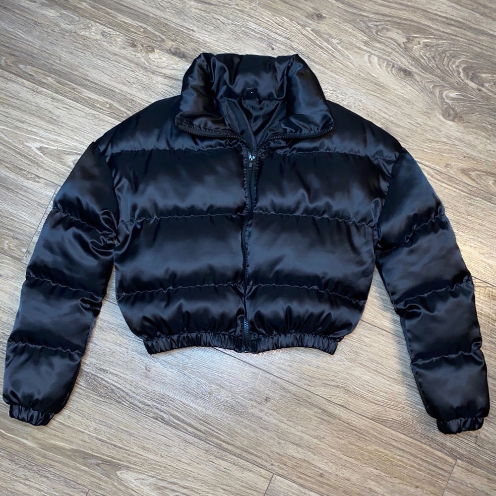 🖤 Cropped Puffer Jacket